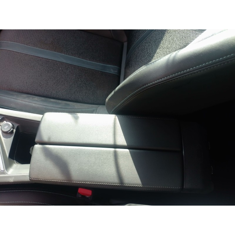 Recambio de apoyabrazos central para peugeot 308 sw iii (fc_, fj_, fr_, f4_, fn_) bluehdi 130 (fcyhzl, fcyhzt) referencia OEM IA