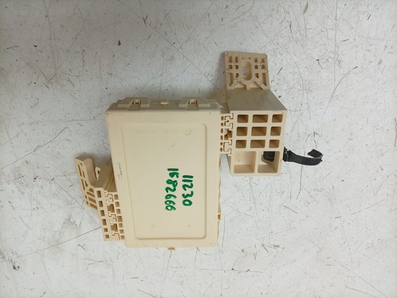 Recambio de caja reles / fusibles para kia stinger (ck) 2.0 tgdi cat referencia OEM IAM  91957J5010 
