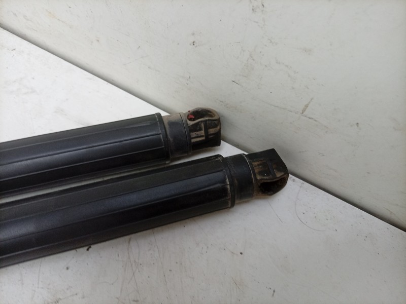 Recambio de amortiguadores maletero / porton para kia stinger (ck) 2.0 tgdi cat referencia OEM IAM  81770J5100 
