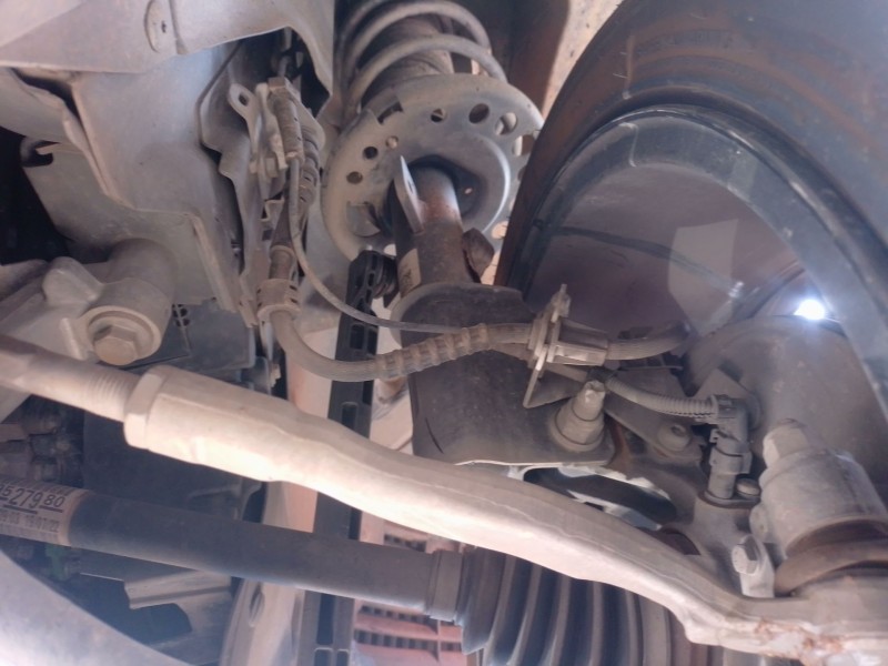 Recambio de amortiguador delantero derecho para peugeot 308 sw iii (fc_, fj_, fr_, f4_, fn_) bluehdi 130 (fcyhzl, fcyhzt) refere