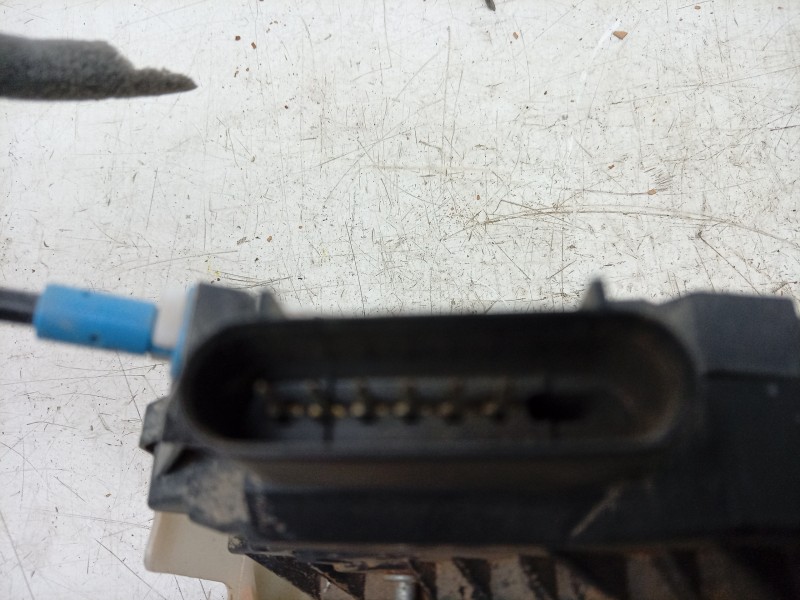Recambio de cerradura puerta delantera derecha para ford mustang gt referencia OEM IAM 2099628 GR3AA21812FC 
