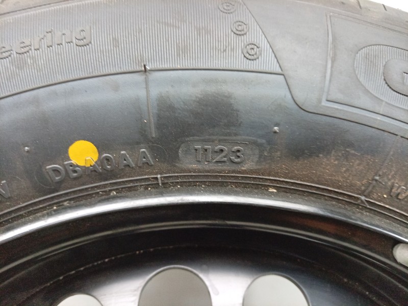 Recambio de neumatico repuesto para dacia sandero iii 1.0 tce 90 referencia OEM IAM  1856515 