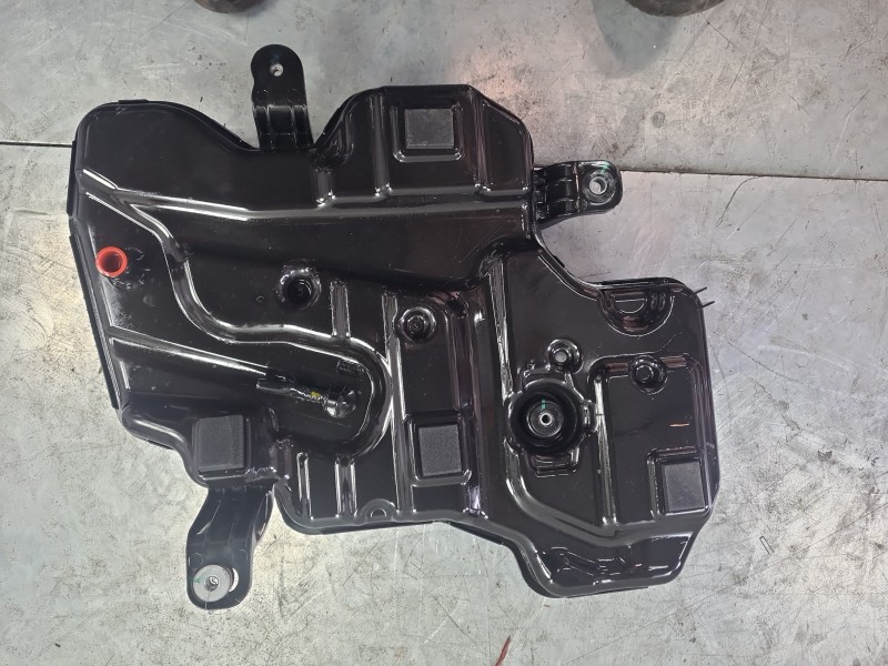 Recambio de deposito adblue para bmw 1 (f40) 118 d referencia OEM IAM   