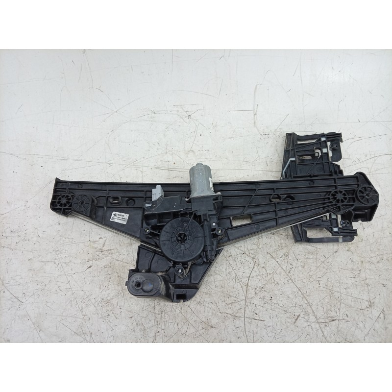Recambio de elevalunas trasero izquierdo para peugeot 2008 ii (ud_, us_, uy_, uj_, ur_, uc_) 1.2 puretech 100 referencia OEM IAM