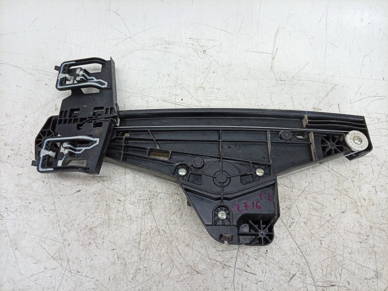 Recambio de elevalunas trasero izquierdo para peugeot 2008 ii (ud_, us_, uy_, uj_, ur_, uc_) 1.2 puretech 100 referencia OEM IAM