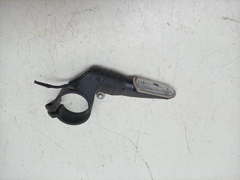 Recambio de piloto delantero izquierdo para honda cb1000 r cb 1000r referencia OEM IAM  33450MKTD01 