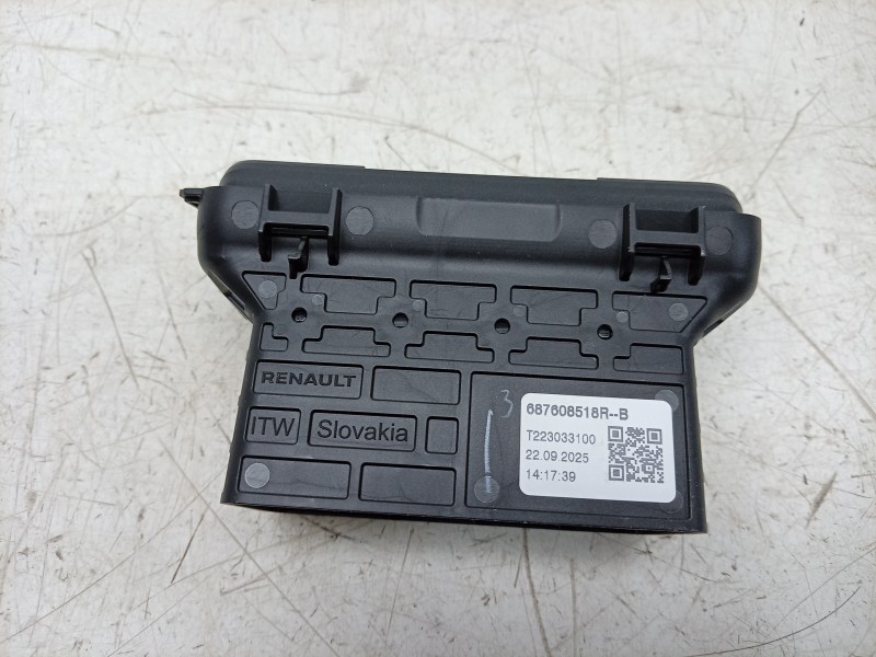 Recambio de rejilla aireadora para renault 5 e-tech 150 referencia OEM IAM  687609185R 