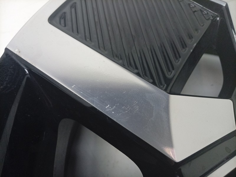 Recambio de llanta para renault 5 e-tech 150 referencia OEM IAM  403007326R 