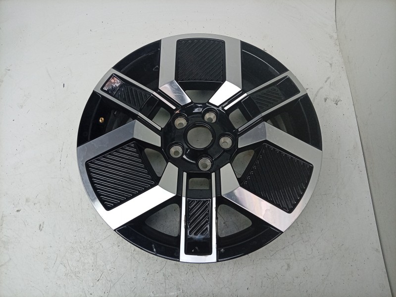 Recambio de llanta para renault 5 e-tech 150 referencia OEM IAM  403007326R 