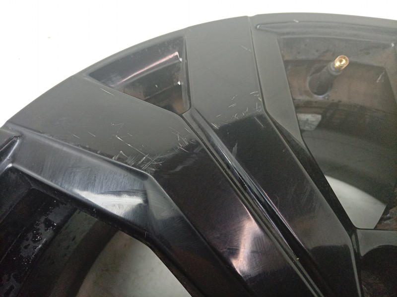 Recambio de llanta para dacia sandero iii 1.0 tce 90 referencia OEM IAM  403009410R 