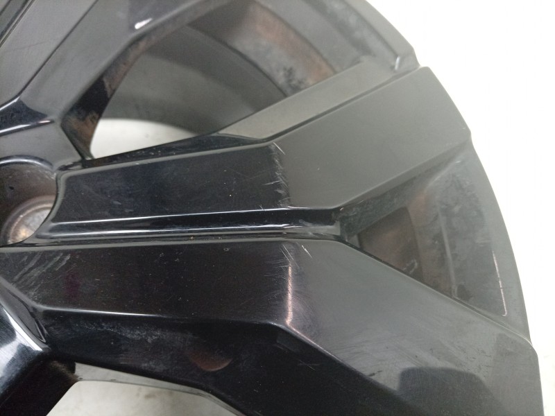 Recambio de llanta para dacia sandero iii 1.0 tce 90 referencia OEM IAM  403009410R 