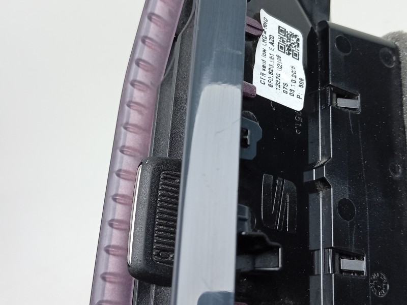 Recambio de aireador central para seat ibiza v (kj1, kjg) 1.0 tsi referencia OEM IAM  6F0820951 