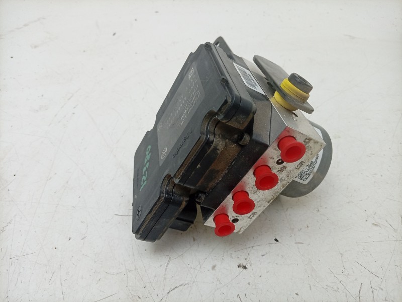 Recambio de abs para ssangyong korando (c300) 1.5 referencia OEM IAM 4892037102 BE600EZ803 