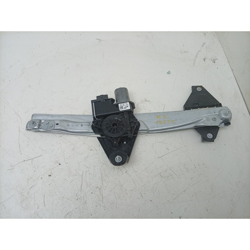 Recambio de elevalunas delantero izquierdo para dacia sandero iii 1.0 tce 90 eco-g referencia OEM IAM  807217905R DA232W026