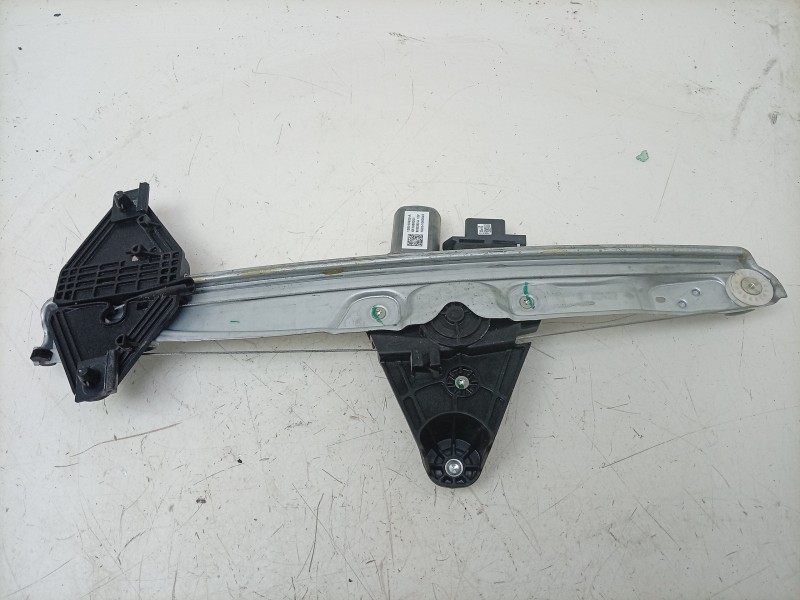Recambio de elevalunas delantero izquierdo para dacia sandero iii 1.0 tce 90 eco-g referencia OEM IAM  807217905R DA232W026