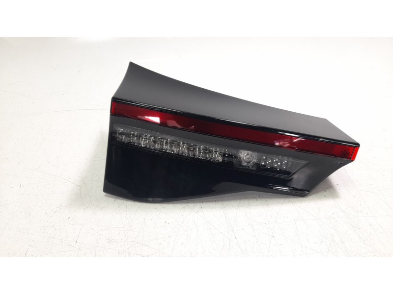 Recambio de piloto trasero izquierdo interior para toyota yaris cross hybrid 2wd active tech referencia OEM IAM 515900DB70  