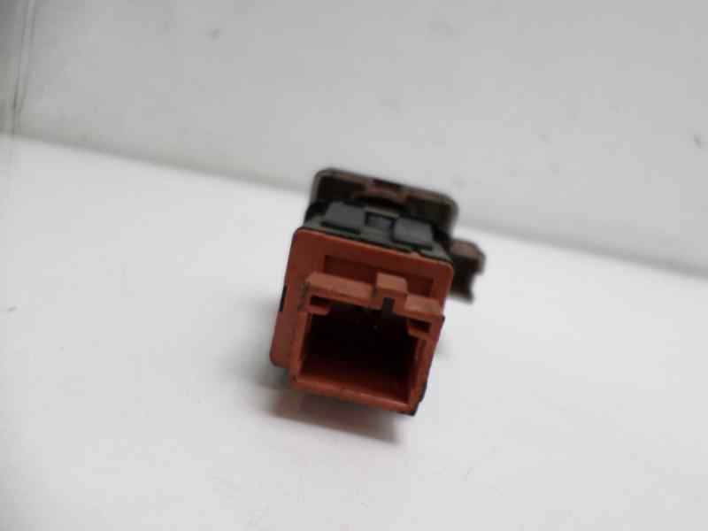 Recambio de warning para citroen c4 berlina collection referencia OEM IAM 96480877KR  
