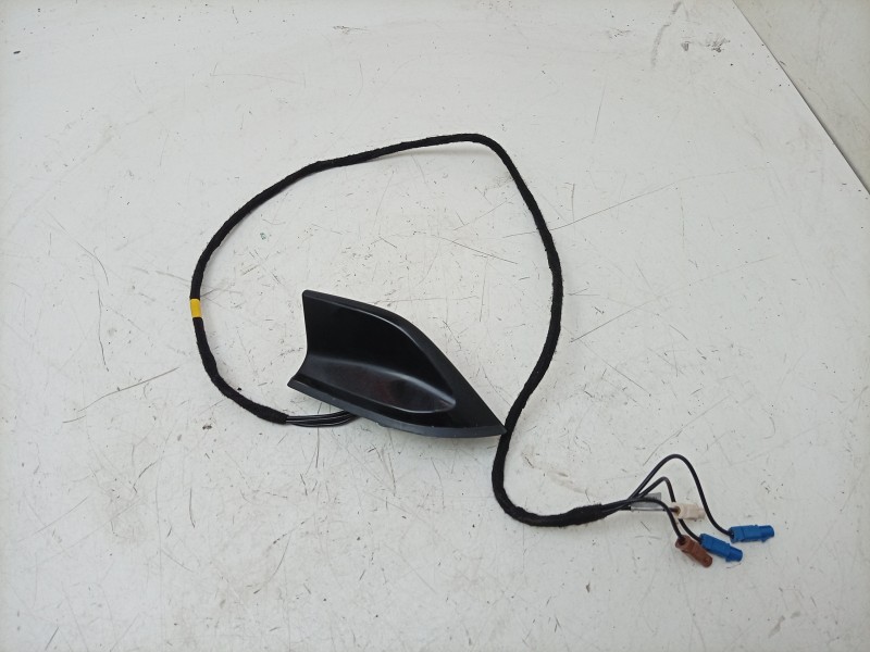 Recambio de antena para dacia sandero iii 1.0 tce 90 eco-g referencia OEM IAM  282169284R 