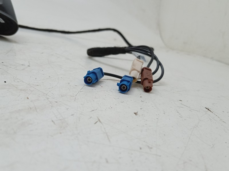 Recambio de antena para dacia sandero iii 1.0 tce 90 eco-g referencia OEM IAM  282169284R 