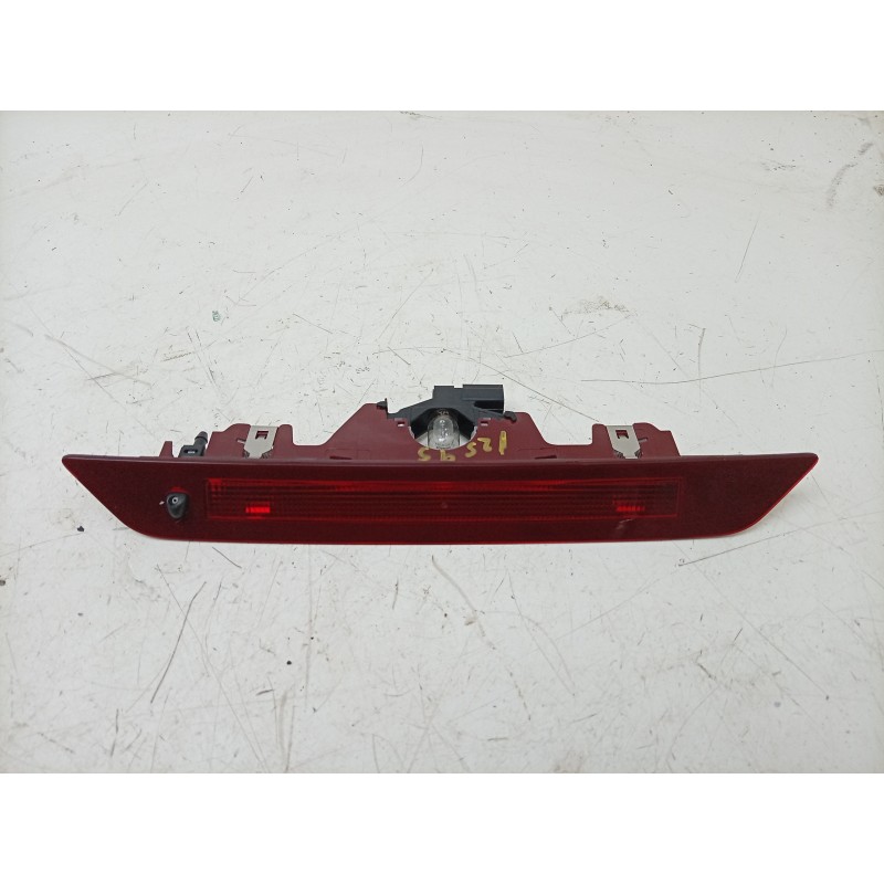Recambio de luz central de freno para dacia sandero iii 1.0 tce 90 eco-g referencia OEM IAM  265906237R 