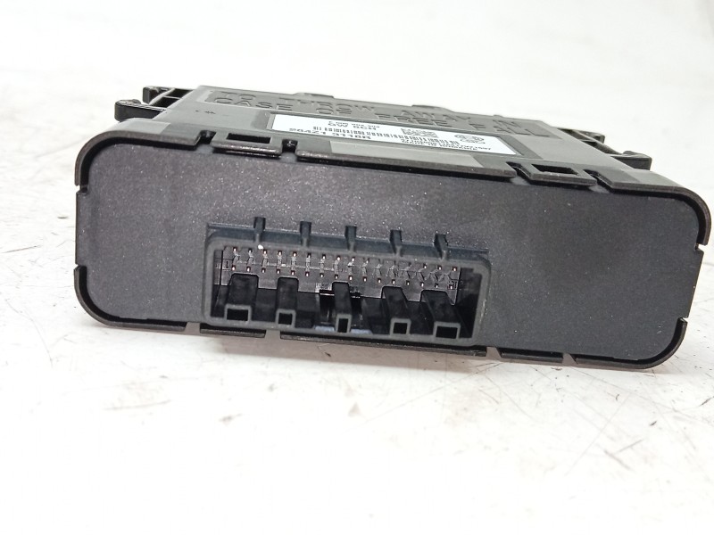 Recambio de modulo electronico para dacia sandero iii 1.0 tce 90 eco-g referencia OEM IAM  284Z13118R 