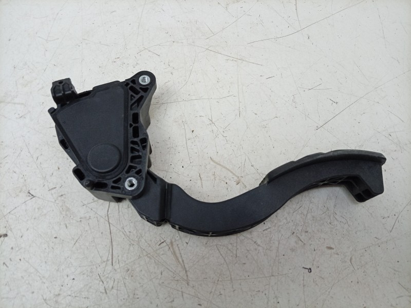 Recambio de potenciometro pedal para dacia sandero iii 1.0 tce 90 eco-g referencia OEM IAM  180100912R 