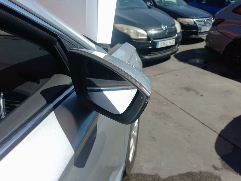 Recambio de retrovisor derecho para seat ateca (kh7, khp) 1.6 tdi referencia OEM IAM   