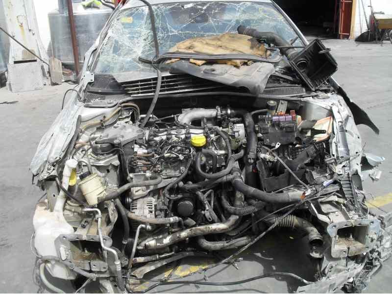 renault laguna ii (bg0) del año 2001