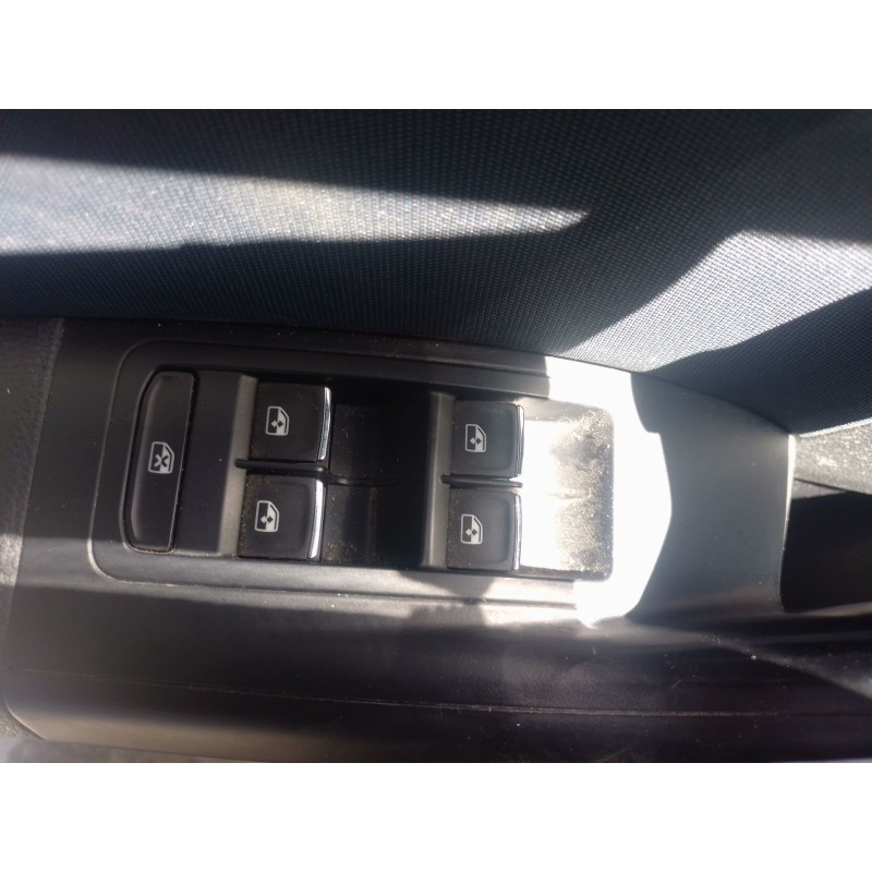 Recambio de mando elevalunas delantero izquierdo para seat ateca (kh7, khp) 1.6 tdi referencia OEM IAM   