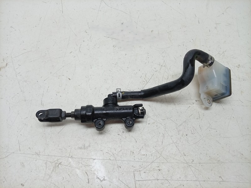 Recambio de bomba freno trasera para suzuki gsx-s 1000 referencia OEM IAM  6960047H31000 