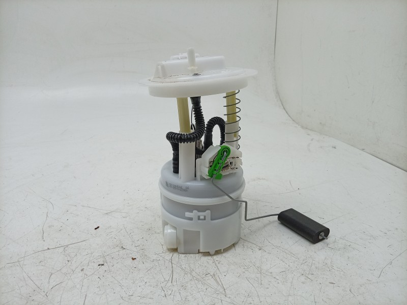 Recambio de bomba combustible para dacia sandero iii 1.0 tce 90 eco-g referencia OEM IAM 172028107R 172020253R 