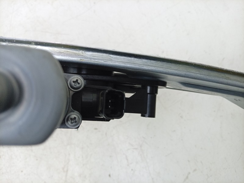 Recambio de elevalunas delantero derecho para dacia sandero iii 1.0 tce 90 eco-g referencia OEM IAM  807206015R 
