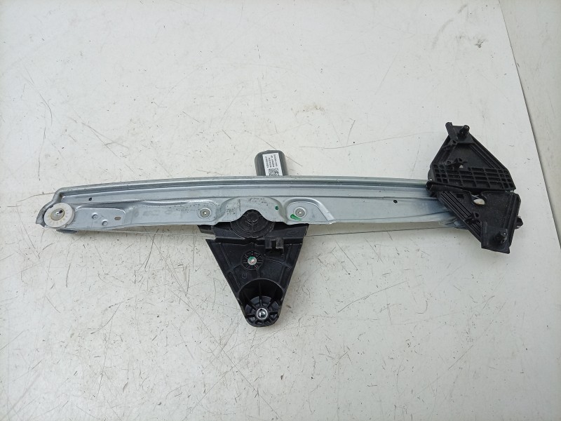 Recambio de elevalunas delantero derecho para dacia sandero iii 1.0 tce 90 eco-g referencia OEM IAM  807206015R 