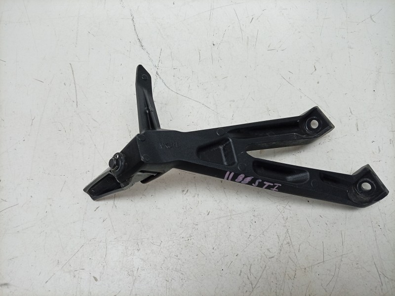 Recambio de estribera izquierda para honda cb1000 r cb 1000r referencia OEM IAM  50730MKJE60 