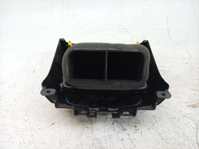 Recambio de rejilla aireadora para kia sportage v (nq5) 1.6 t-gdi referencia OEM IAM 846R1R2450 97040R2000 