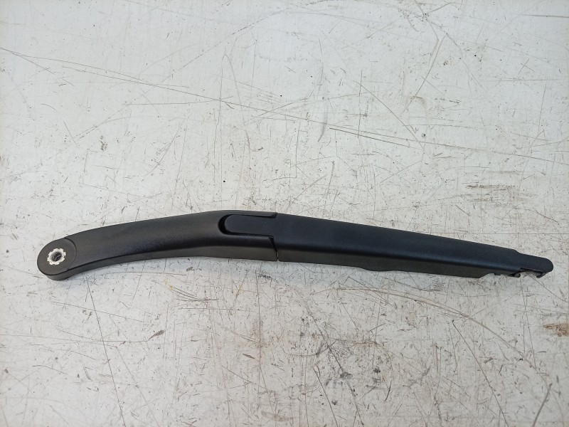 Recambio de brazo limpia trasero para kia sportage v (nq5) 1.6 t-gdi referencia OEM IAM  98820N9000 