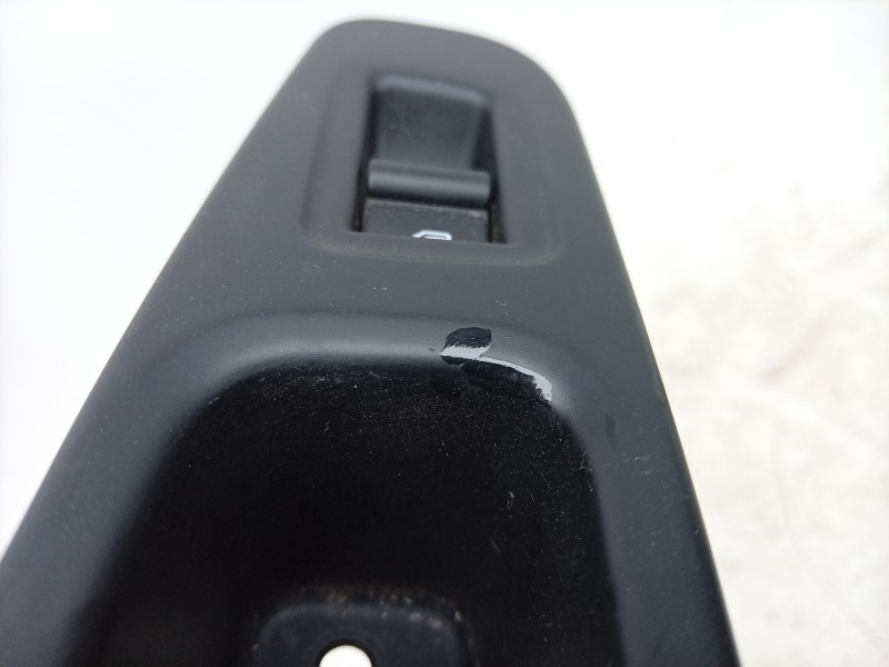 Recambio de mando elevalunas trasero izquierdo para jeep renegade suv (bu, b1, bv) 1.6 crd referencia OEM IAM  5VH85LXHAA 