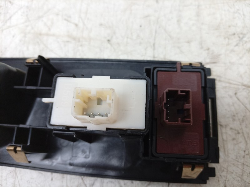 Recambio de mando elevalunas delantero derecho para jeep renegade suv (bu, b1, bv) 1.6 crd referencia OEM IAM  30170843 