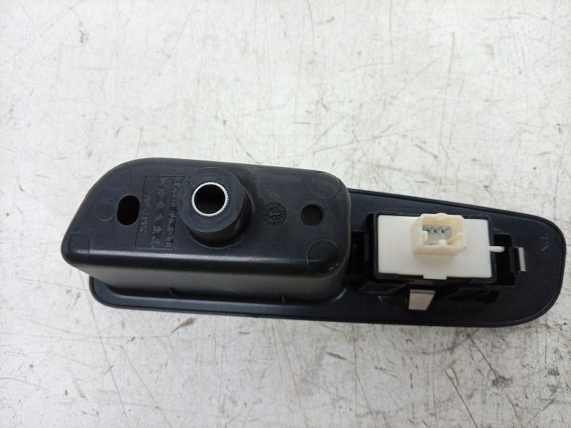 Recambio de mando elevalunas trasero derecho para jeep renegade suv (bu, b1, bv) 1.6 crd referencia OEM IAM  5VH85LXHAA 