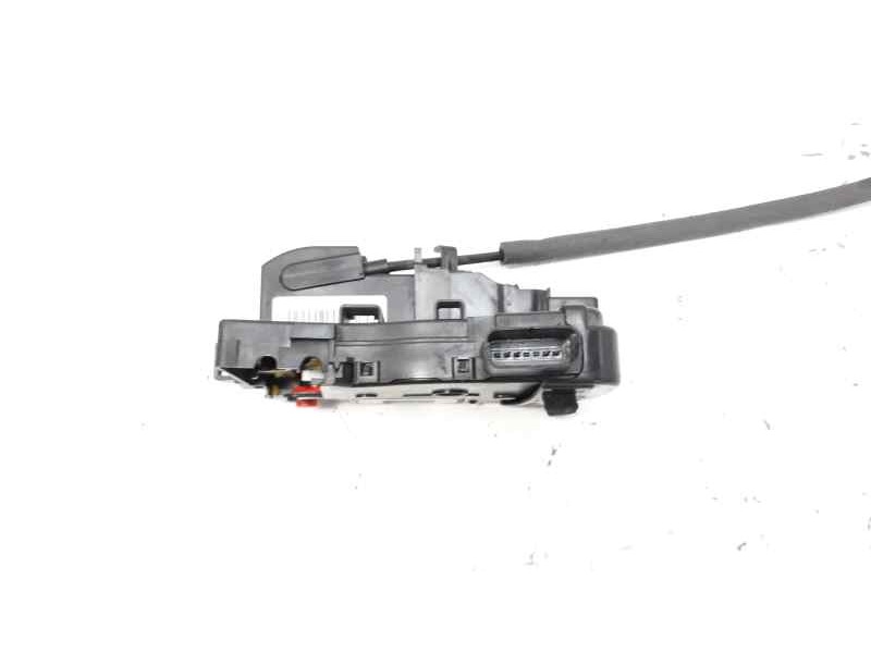 Recambio de cerradura puerta trasera derecha para kia sportage drive 4x2 referencia OEM IAM 814203W000  
