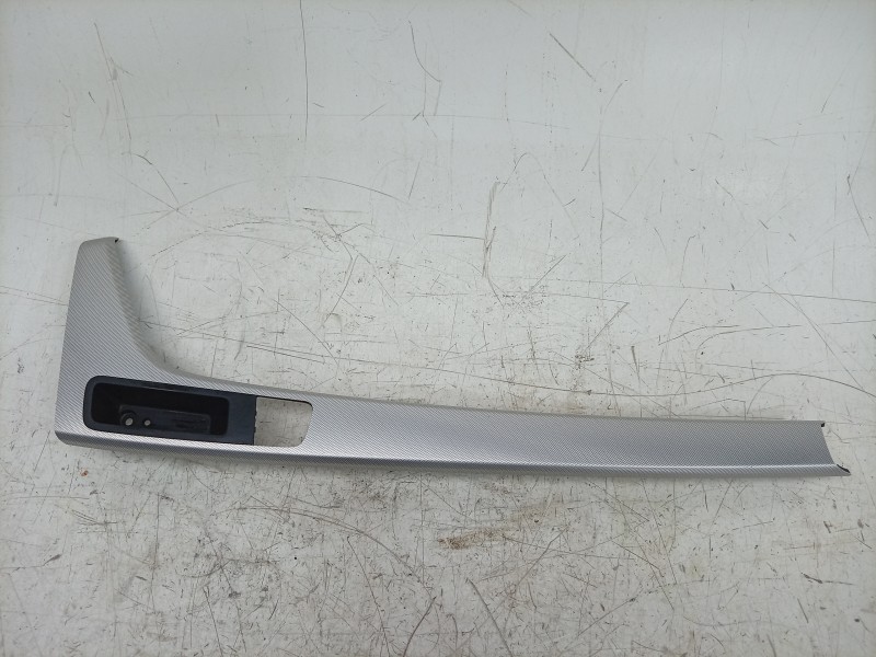 Recambio de moldura para audi a4 b9 (8w2, 8wc) 40 tfsi mild hybrid referencia OEM IAM  8W1863969 