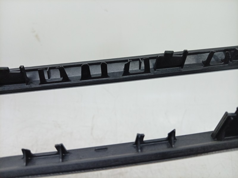 Recambio de moldura para audi a4 b9 (8w2, 8wc) 40 tfsi mild hybrid referencia OEM IAM  8W1853190 