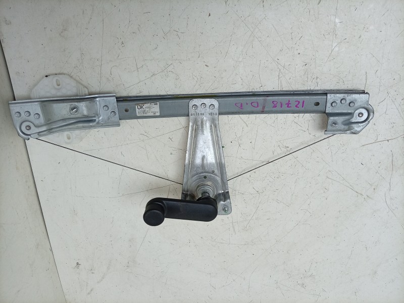 Recambio de elevalunas delantero derecho para dacia sandero ii (b8_) 1.0 sce 75 (b8jc, b8jd) referencia OEM IAM  807201999R 