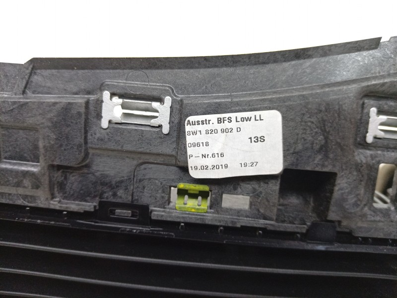 Recambio de aireador central para audi a4 b9 (8w2, 8wc) 40 tfsi mild hybrid referencia OEM IAM  8W1820902 