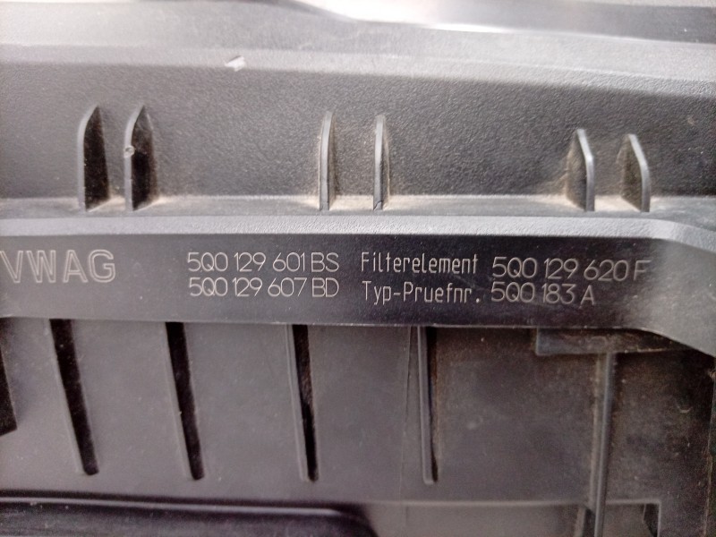 Recambio de caja filtro aire para volkswagen golf viii (cd1, da1) 1.0 tsi referencia OEM IAM  5Q0129601 