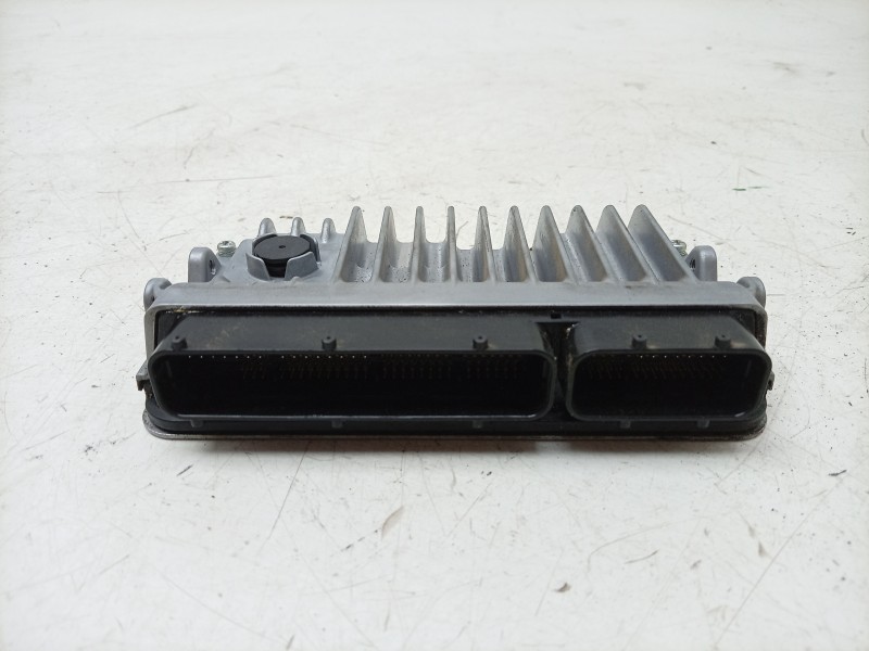 Recambio de centralita motor uce para lexus is iii (_e3_) 300h (ave30_) referencia OEM IAM 2762007780 8966124F10 