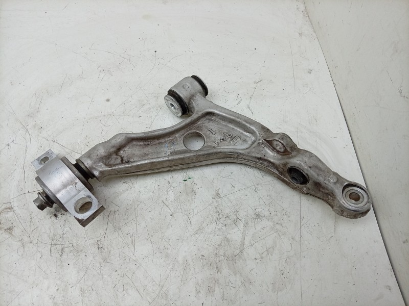 Recambio de brazo suspension inferior delantero derecho para lexus is iii (_e3_) 300h (ave30_) referencia OEM IAM  4862053070 