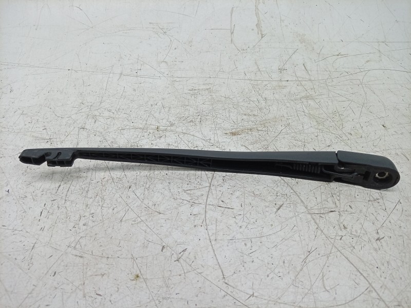 Recambio de brazo limpia trasero para mazda 2 hatchback (dl, dj) 1.5 skyactiv-g referencia OEM IAM  D09W67421 