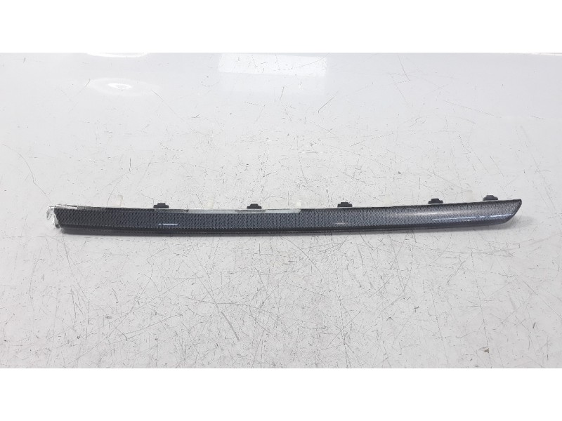 Recambio de moldura para audi a3 sportback (8vf) 1.6 tdi referencia OEM IAM 8V1853190AH  
