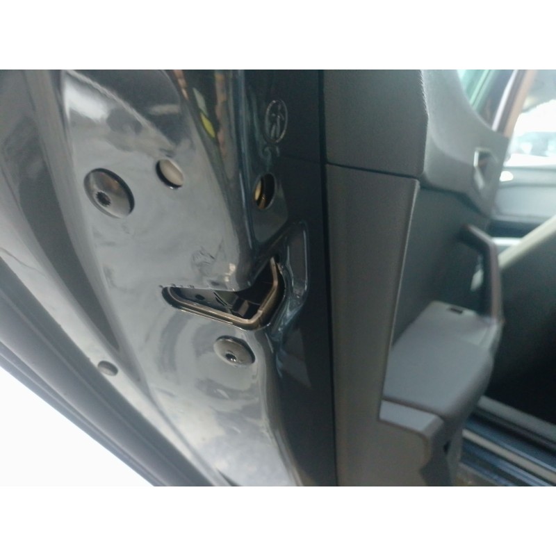 Recambio de cerradura puerta trasera izquierda para seat leon 1.5 etsi 85 kw (kl) referencia OEM IAM   